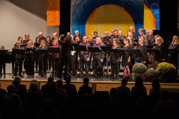Herbstliche Stimmung beim Konzert.